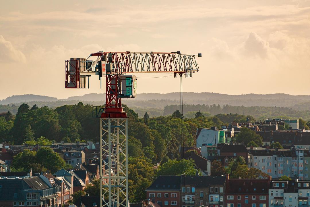 Rénovation énergétique globale vs travaux par étapes : que choisir ?